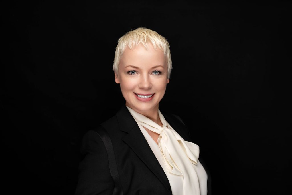 blonde ladies low-key professional headshot