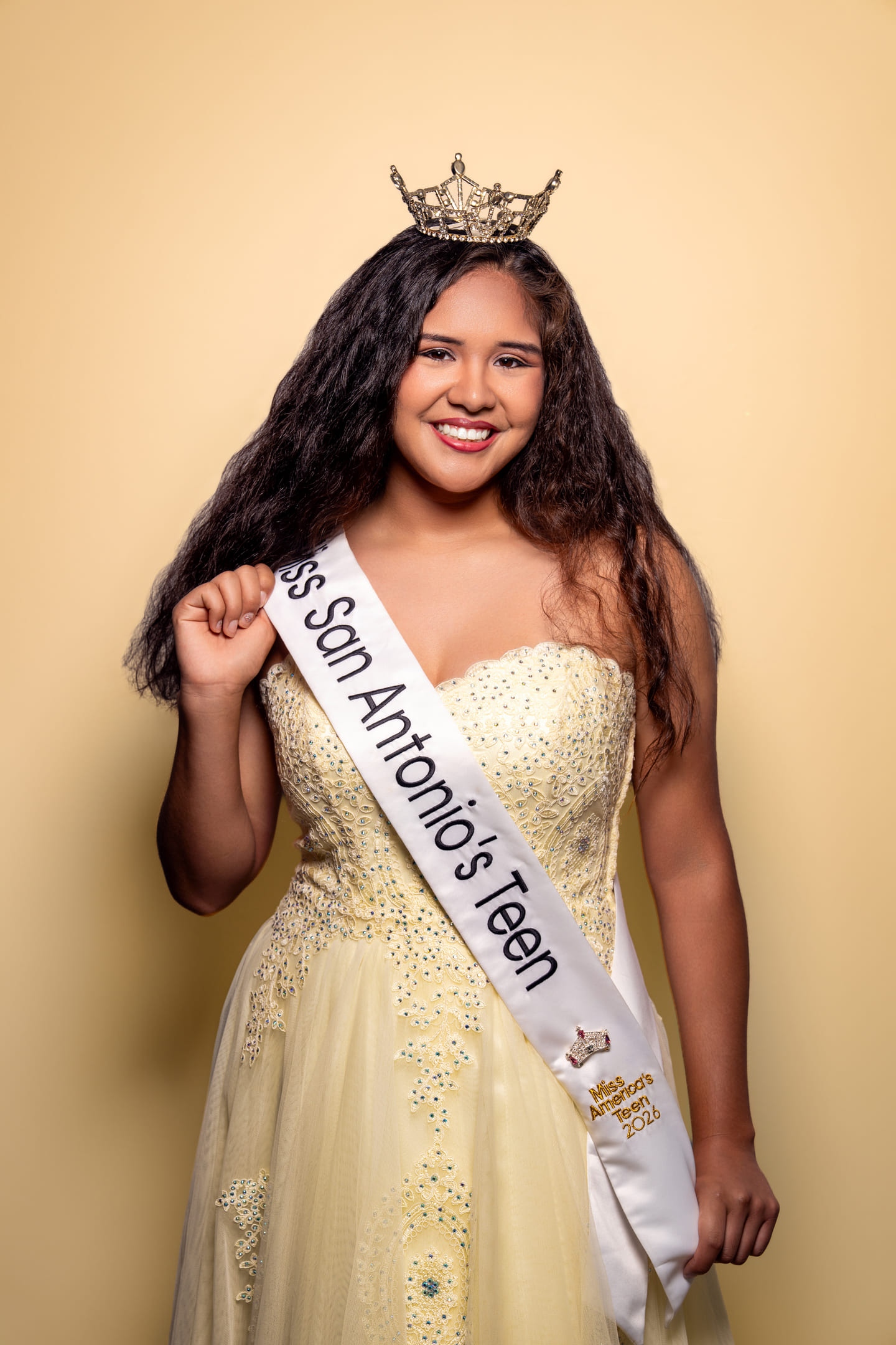 Miss Teen San Antonio posing for portrait.